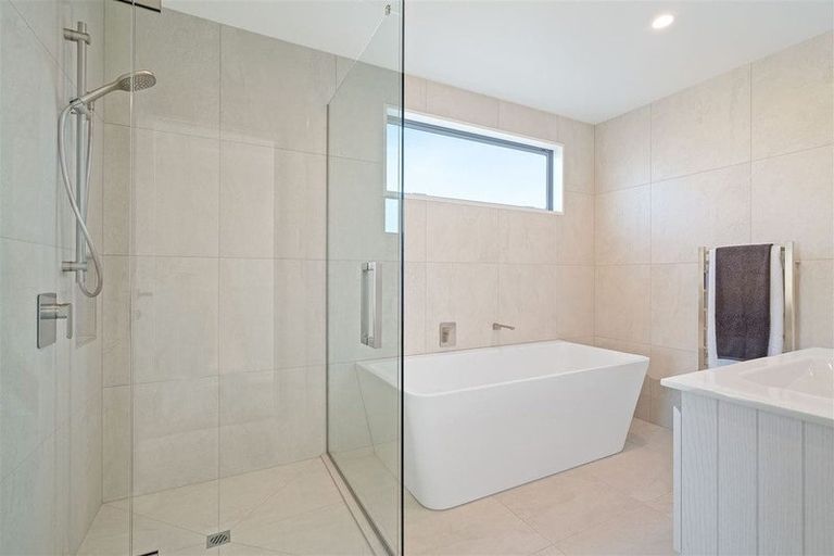 Photo of property in 35 Collies Road, Casebrook, 8051