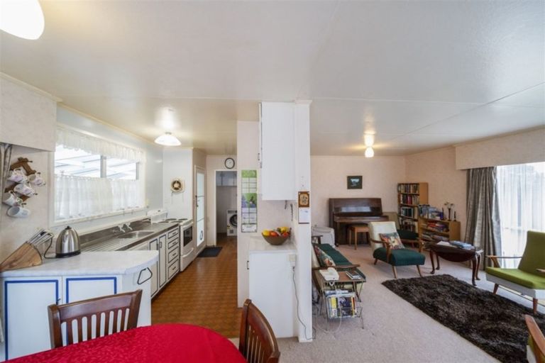 Photo of property in 7 Kamahi Avenue, Hawera, 4610