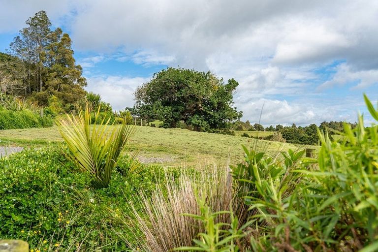 Photo of property in 75 Kohinui Road, Parua Bay, 0192