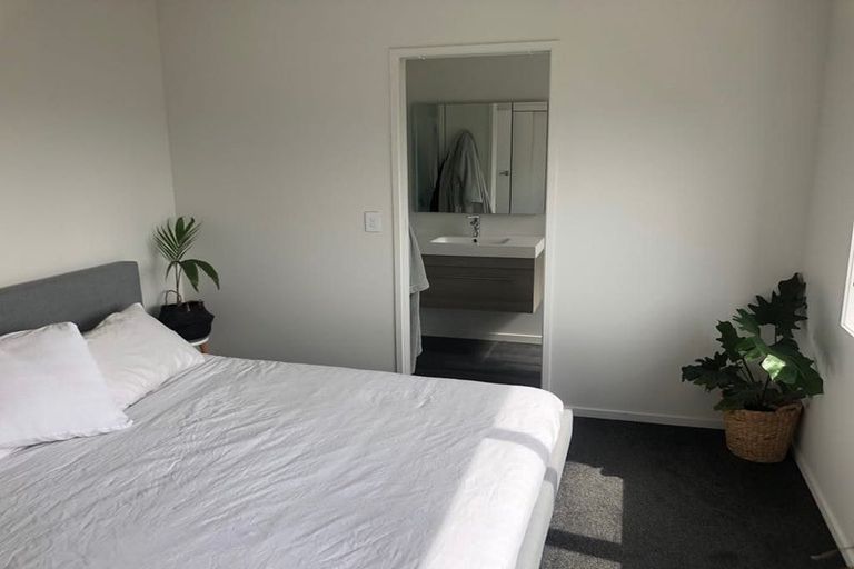 Photo of property in 6 Lavender Close, Spotswood, New Plymouth, 4310