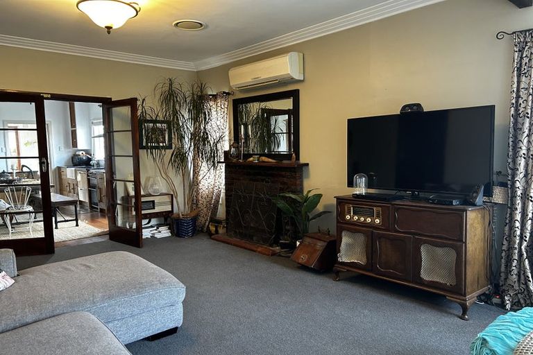 Photo of property in 16 Connolly Street, Boulcott, Lower Hutt, 5010