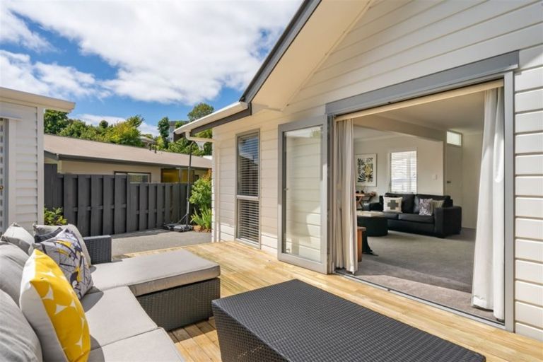 Photo of property in 76 Field Street, Silverstream, Upper Hutt, 5019