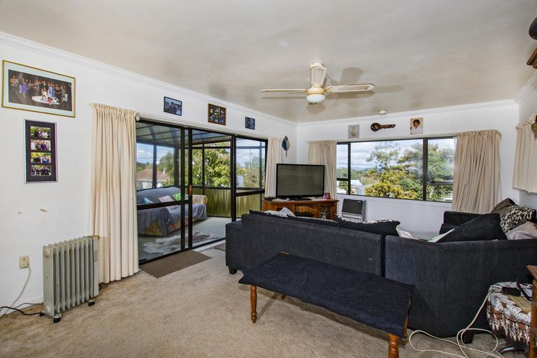 Photo of property in 5 Hinemoa Street, Onerahi, Whangarei, 0110