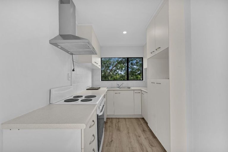 Photo of property in 3/38 Leo Street, Glen Eden, Auckland, 0602