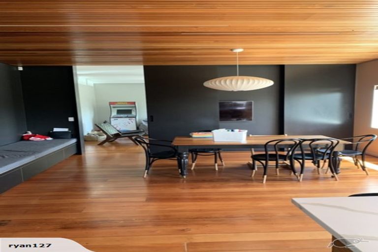 Photo of property in 16 Burnham Street, Seatoun, Wellington, 6022