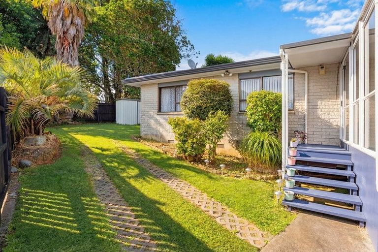 Photo of property in 2/54 Finlayson Avenue, Clendon Park, Auckland, 2103