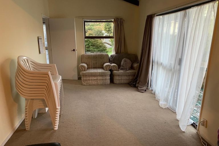 Photo of property in 7 Craigbank Avenue, New Lynn, Auckland, 0600