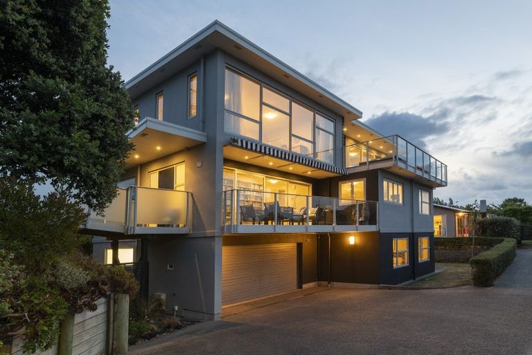 Photo of property in 78 Seaview Road, Paraparaumu Beach, Paraparaumu, 5032