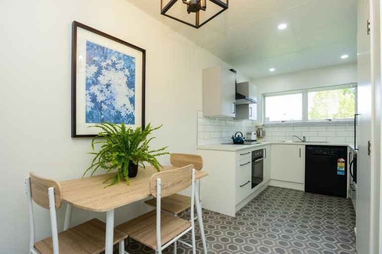 Photo of property in 1/8 Lee Road, Taradale, Napier, 4112