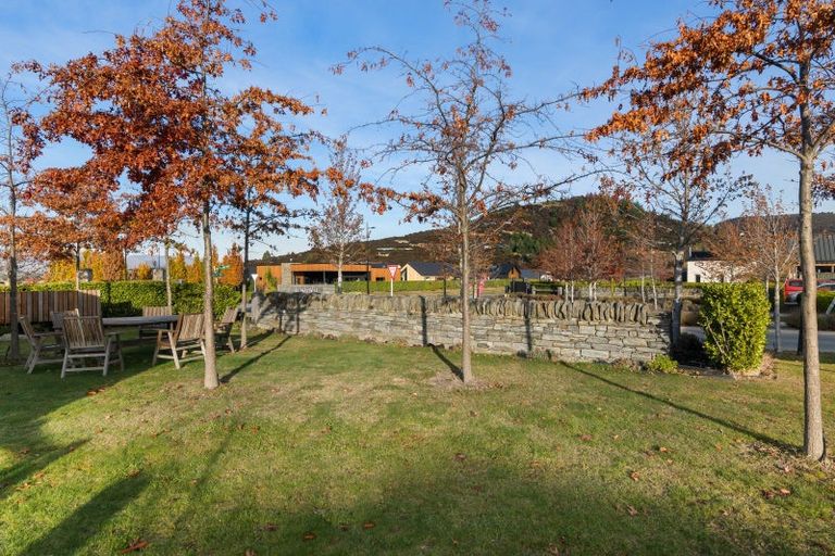 Photo of property in 28 Bellfield Lane, Wanaka, 9305