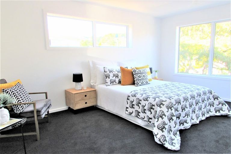 Photo of property in 11a Kowhai Street, Tawa, Wellington, 5028