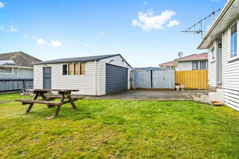Photo of property in 28 Karaka Street, Wainuiomata, Lower Hutt, 5014