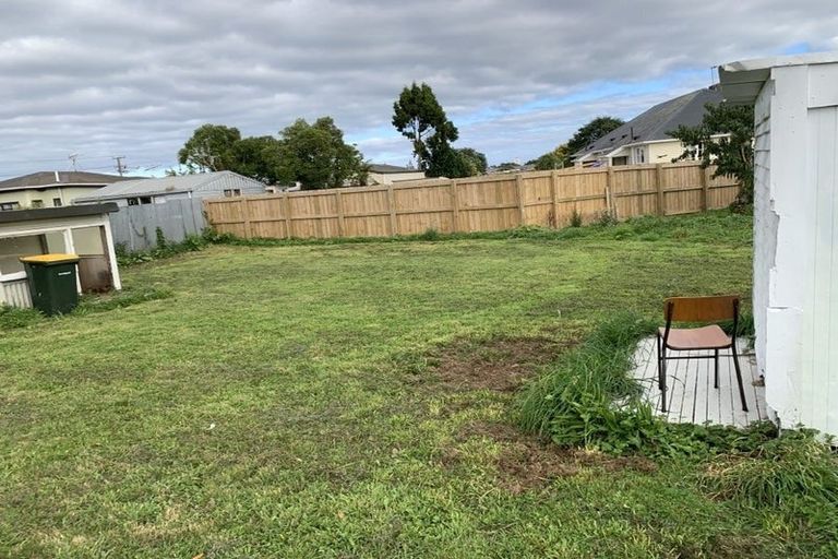 Photo of property in 11 Goldsmith Crescent, Levin, 5510