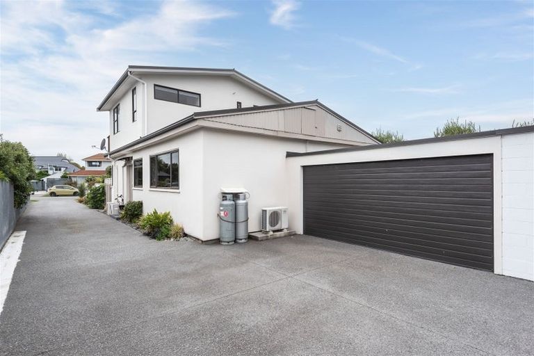 Photo of property in 25 Celia Street, Redcliffs, Christchurch, 8081