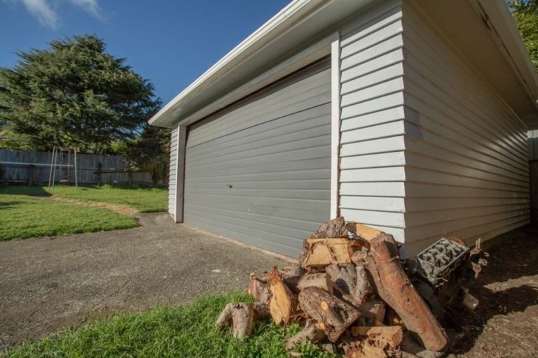 Photo of property in 34 Kaitawa Crescent, Paraparaumu, 5032