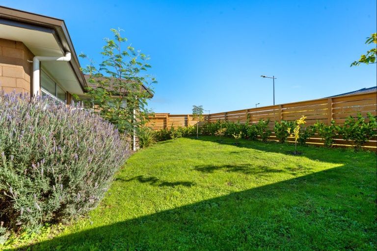 Photo of property in 16 Atutahi Street, Hurdon, New Plymouth, 4310