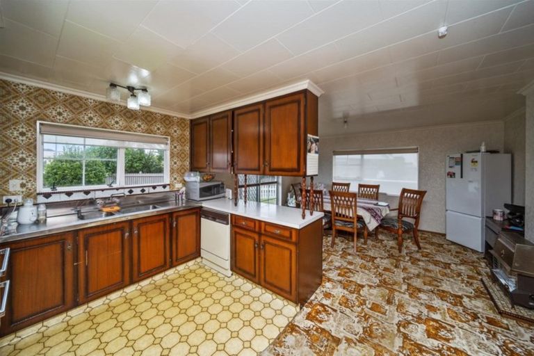 Photo of property in 27 Kowhai Street, Hawera, 4610