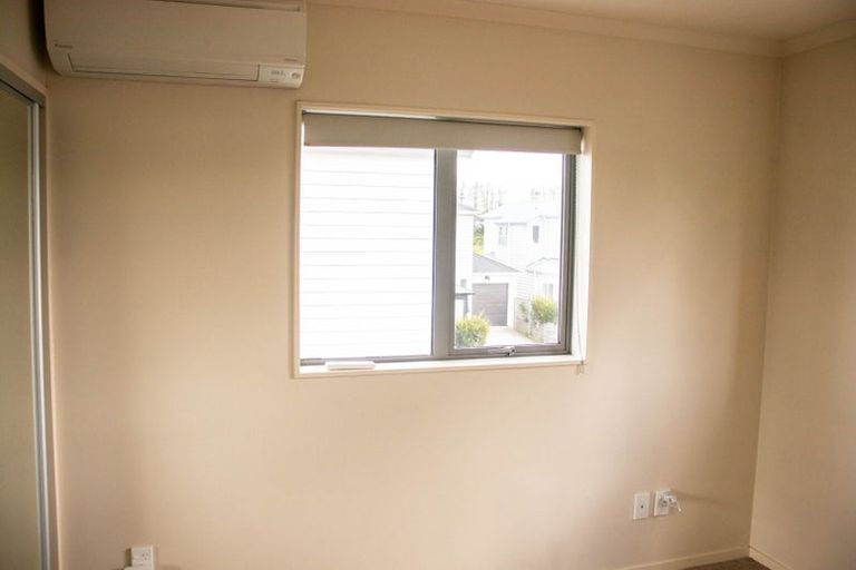 Photo of property in 10 Tribute Loop, Takanini, 2112