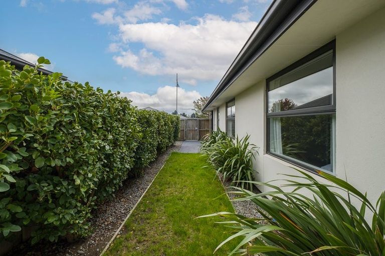 Photo of property in 32 Kawari Drive, Pegasus, 7612