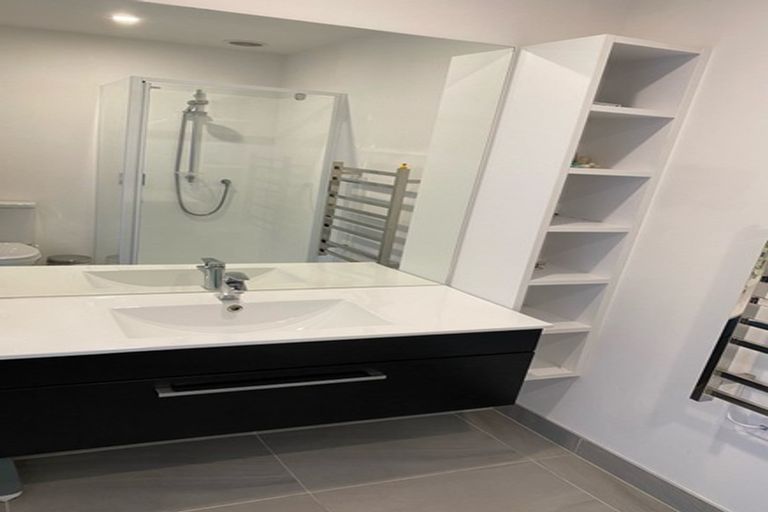 Photo of property in 80u7 Seatoun Heights Road, Seatoun, Wellington, 6022