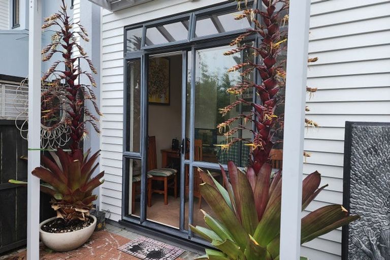 Photo of property in 11/2 Armoy Drive, East Tamaki, Auckland, 2016