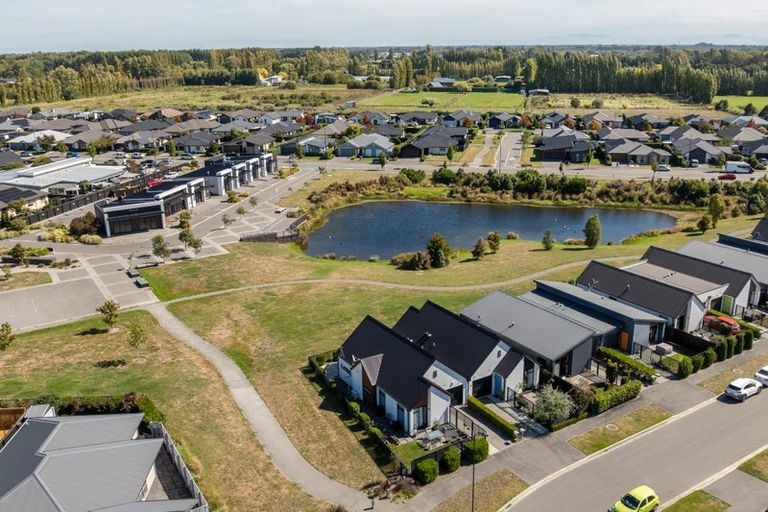 Photo of property in 15a Te Whenu Crescent, Marshland, Christchurch, 8083