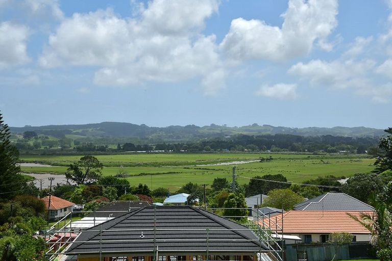 Photo of property in 35 St James Avenue, Helensville, 0800