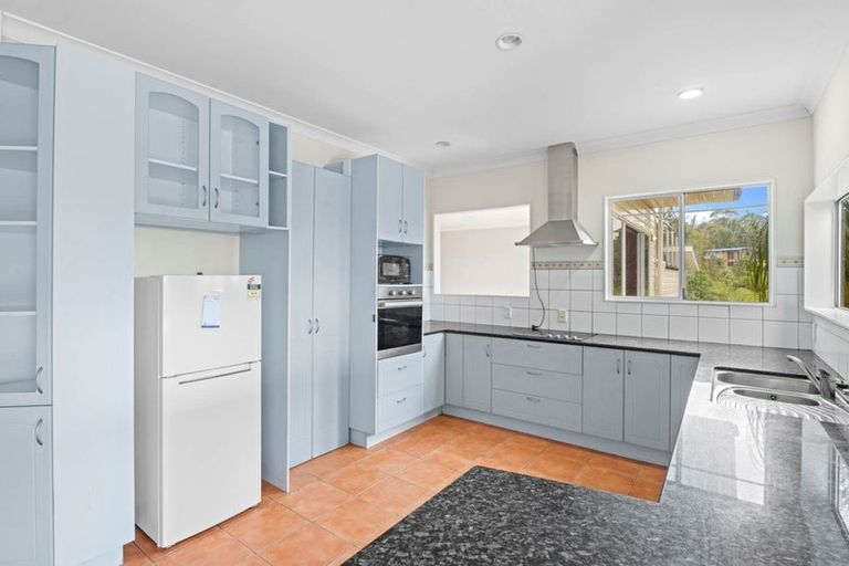 Photo of property in 114 Point View Drive, East Tamaki Heights, Auckland, 2016