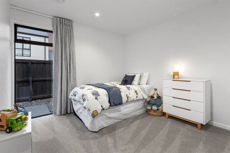 Photo of property in 2 Esther Mews, Prebbleton, 7604