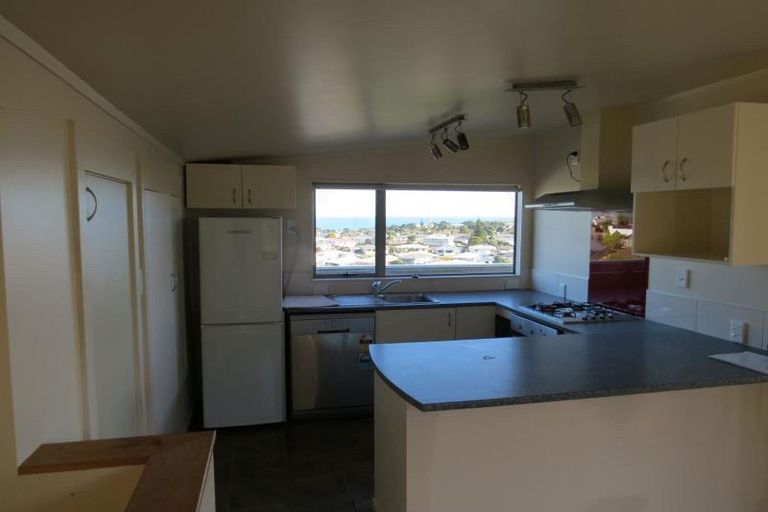 Photo of property in 31 Crownhill Street, Spotswood, New Plymouth, 4310