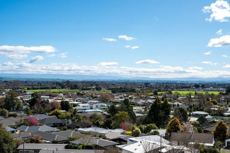 Photo of property in 14 Woodford Heights, Havelock North, 4130