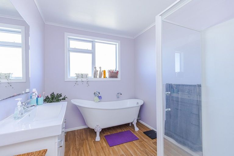 Photo of property in 11 Humphrey Street, Marton, 4710