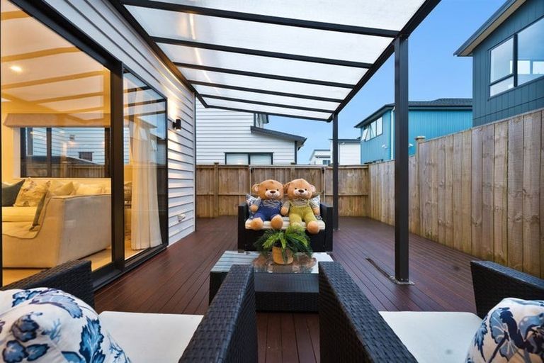 Photo of property in 11 Rapunga Drive, Hobsonville, Auckland, 0616