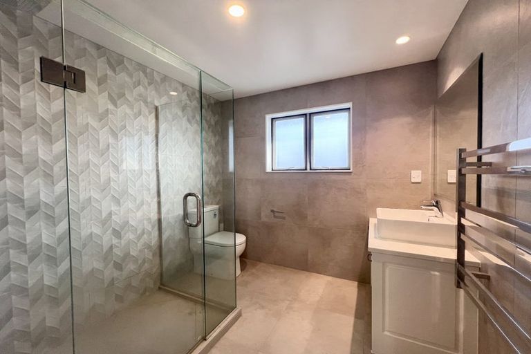 Photo of property in 42 Takurua Terrace, Orewa, 0931