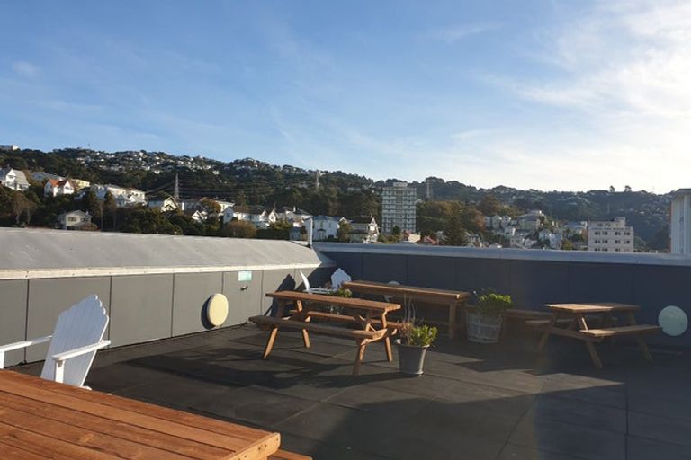 Photo of property in Urbane Apartments, 32/29 Webb Street, Mount Cook, Wellington, 6011