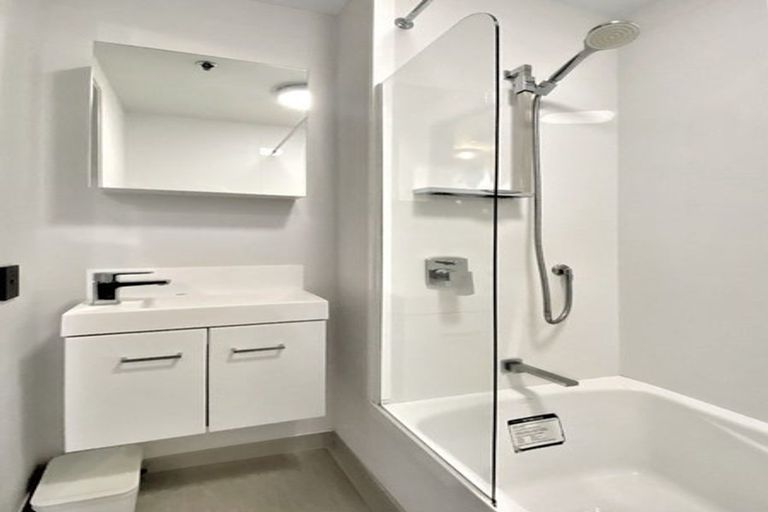 Photo of property in Vedado Apartments, 208/41u Hopper Street, Mount Cook, Wellington, 6011