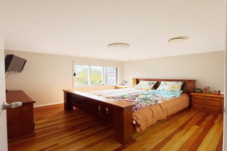 Photo of property in 345 Huia Road, Titirangi, Auckland, 0604