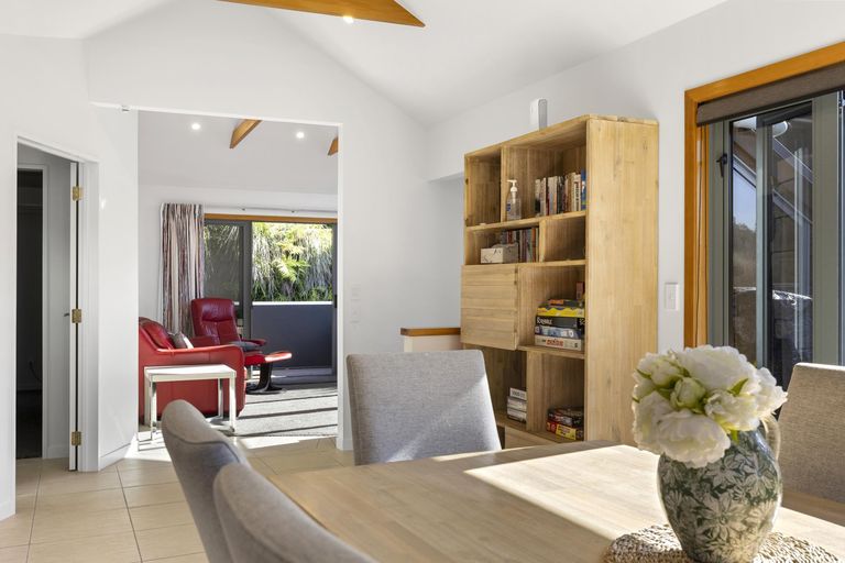 Photo of property in 1/874 Acacia Bay Road, Acacia Bay, Taupo, 3330