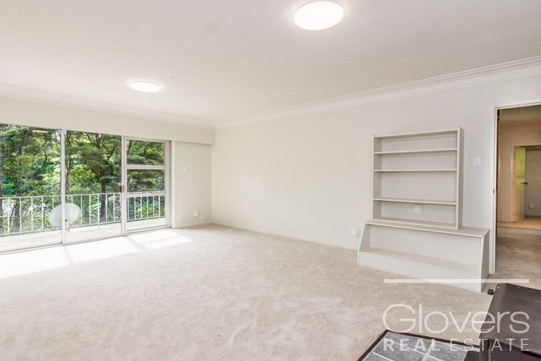 Photo of property in 3c Sylvan Valley Avenue, Titirangi, Auckland, 0604