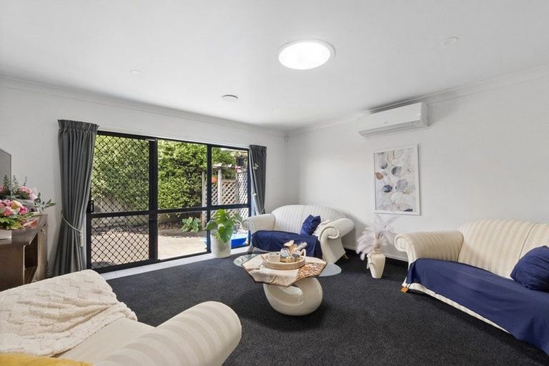 Photo of property in 16 Hastings Place, Hamilton Lake, Hamilton, 3204