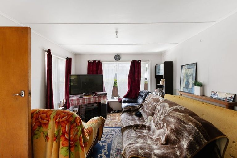 Photo of property in 81 Wallace Road, Mangere Bridge, Auckland, 2022