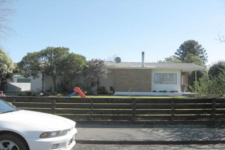 Photo of property in 18 Reading Street, Greytown, 5712