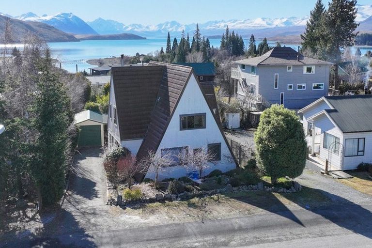 Photo of property in 29 Murray Place, Lake Tekapo, 7999
