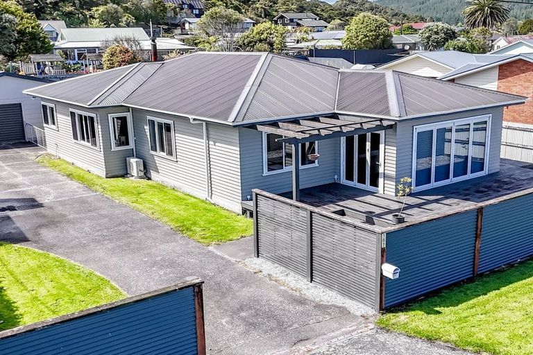 Photo of property in 187 Main South Road, Karoro, Greymouth, 7805