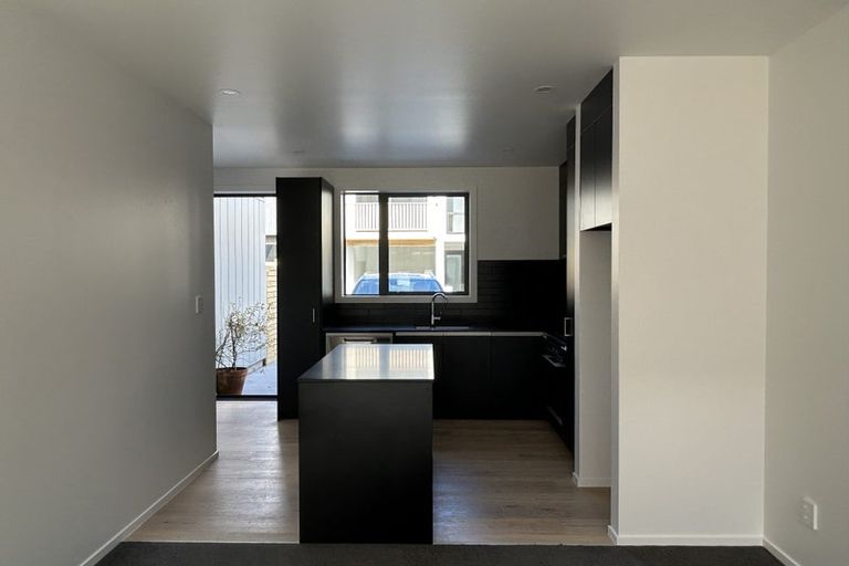 Photo of property in 8 Kamahi Place, Paraparaumu, 5032