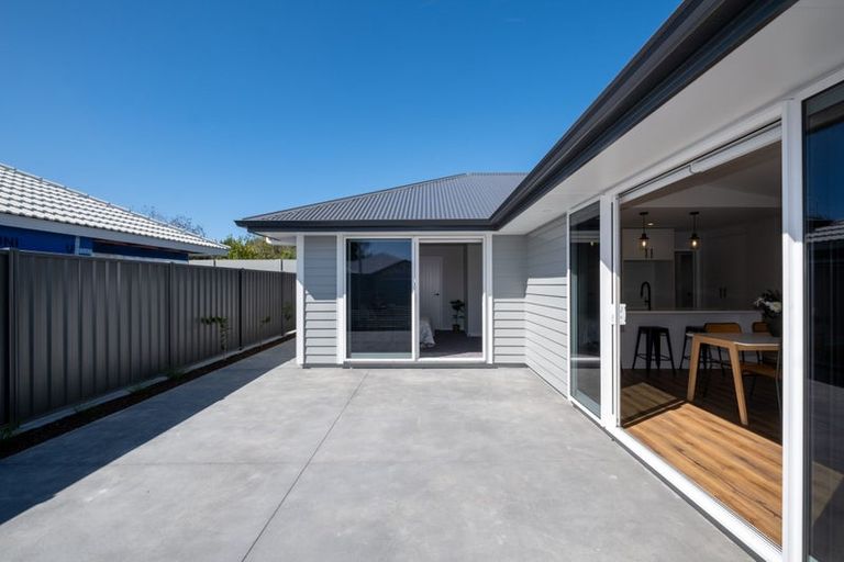 Photo of property in 12 George Yee Place, Taradale, 4112