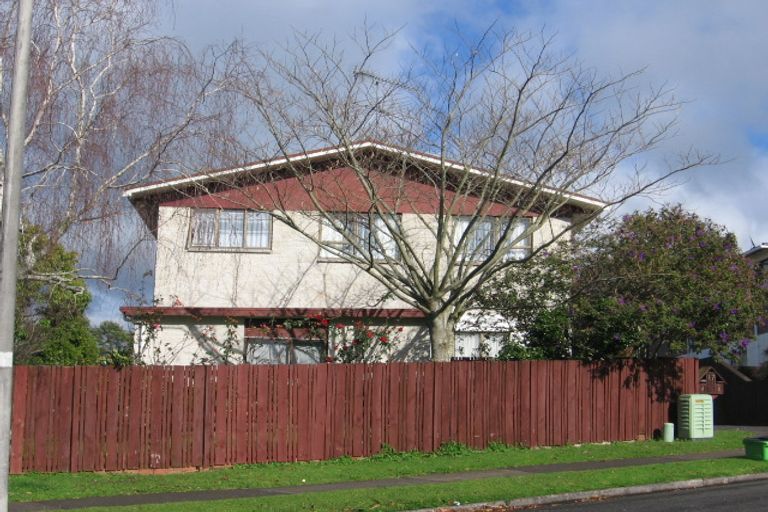 Photo of property in 1/17 Rapallo Place, Farm Cove, Auckland, 2012