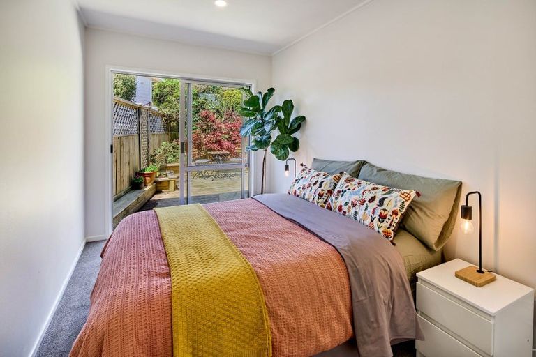 Photo of property in 39 Edgecombe Street, Newlands, Wellington, 6037