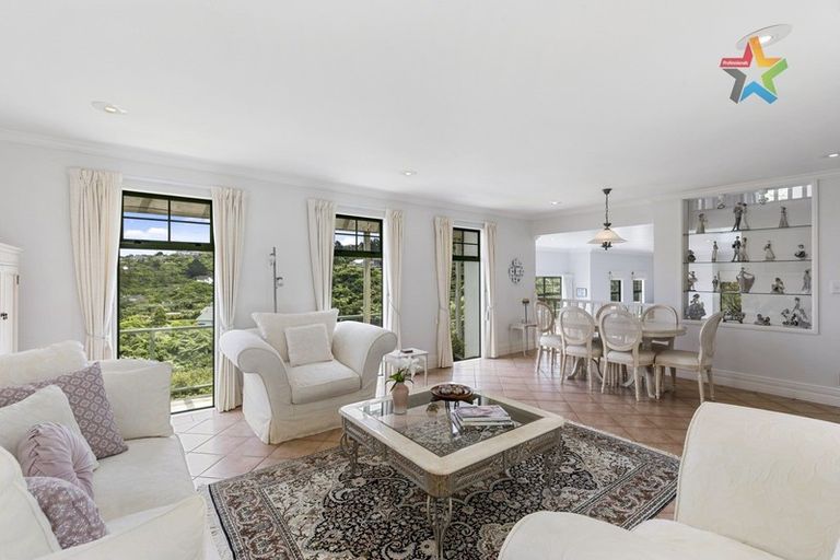 Photo of property in 95 Viewmont Drive, Harbour View, Lower Hutt, 5010
