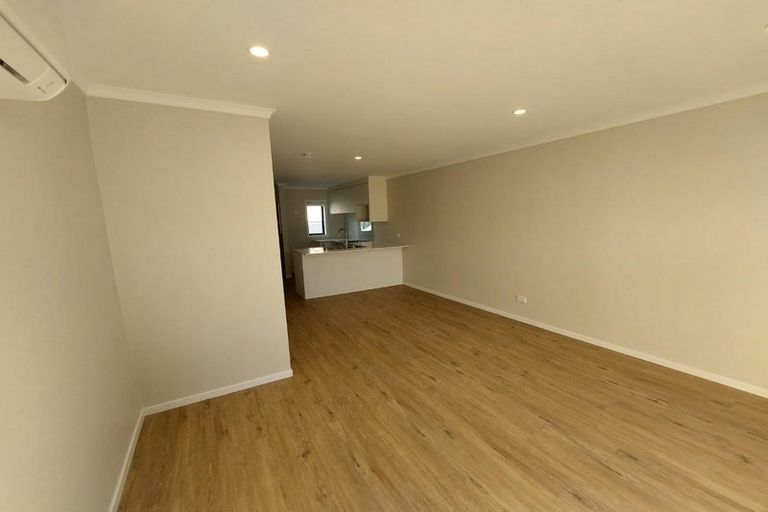 Photo of property in 6/125b Metcalfe Road, Ranui, Auckland, 0612